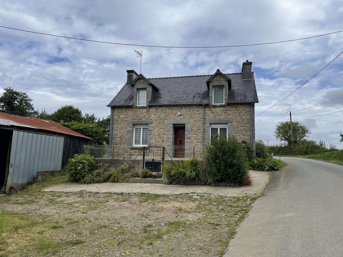 Maison à Saint-Hervé