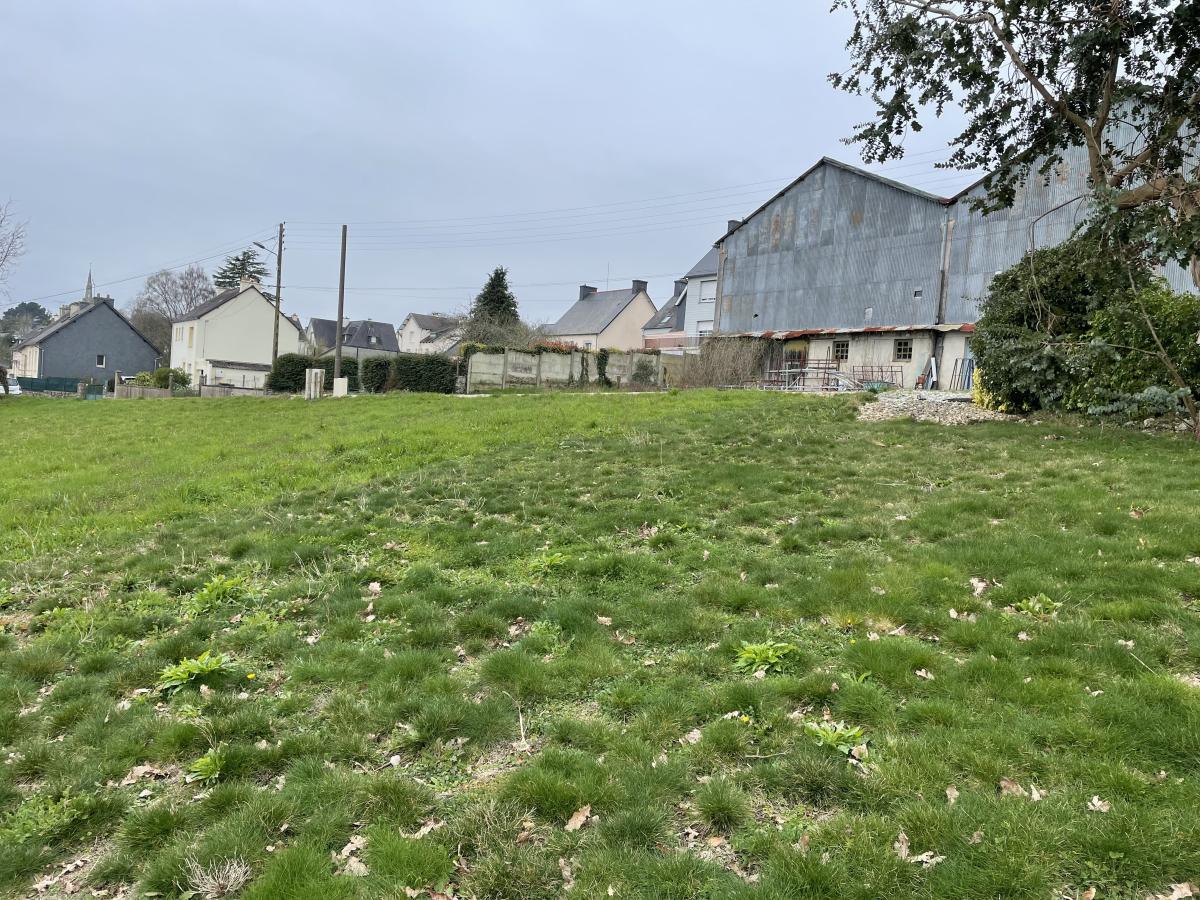 terrain à Mûr-de-Bretagne